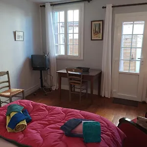  Maison d'hôtes Au Coeur De La Cite Des Bourbons France